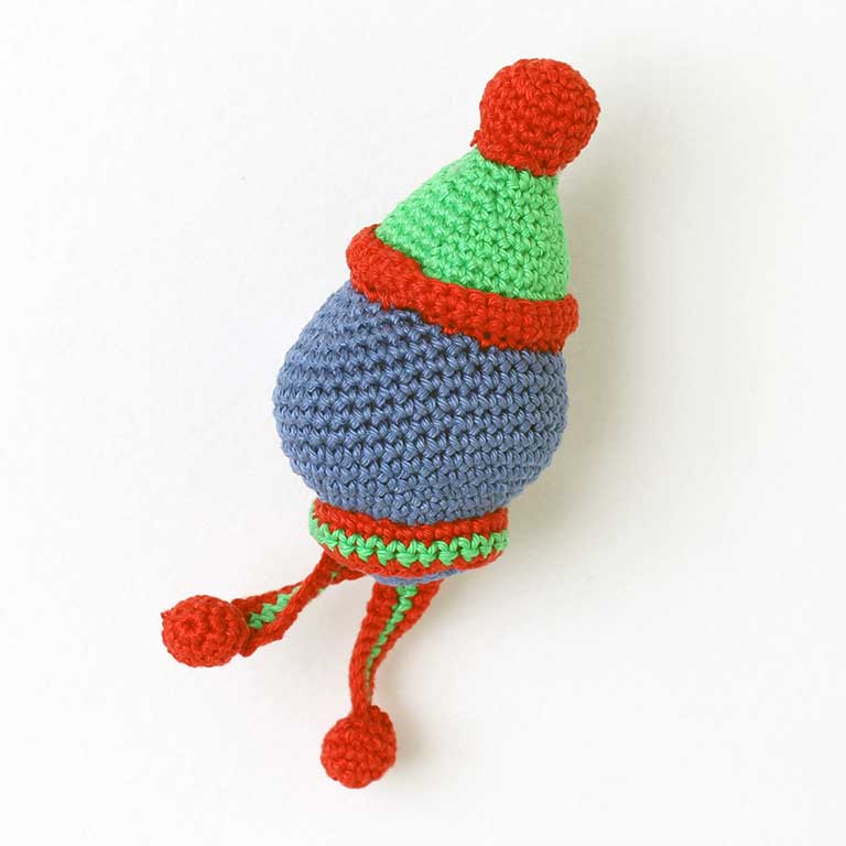 Picture of crochet Penguin head, back view