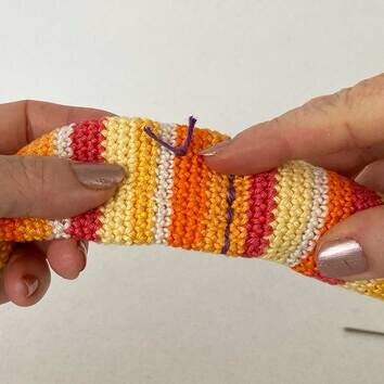 Picture Fig 19 - trimmed down yarn tails