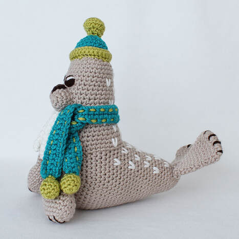 Picture of crochet walrus from left