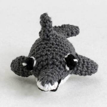 Picture of crochet baby dolphin from front