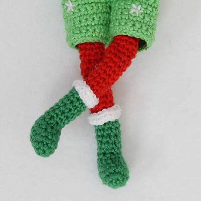 Picture of plain legs for crochet boy elf