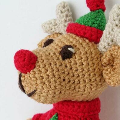 Picture of crochet head front left side