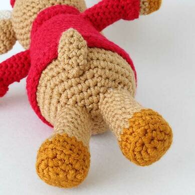 Picture of crochet reindeer base detail