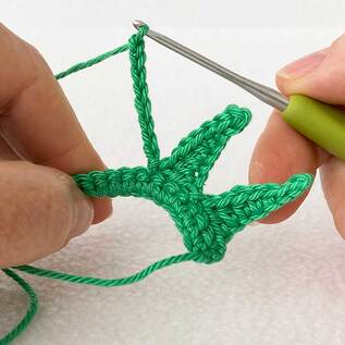 Picture of Crochet Elf Collar - Fig 16