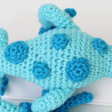 Picture of amigurumi crochet gecko spots on back