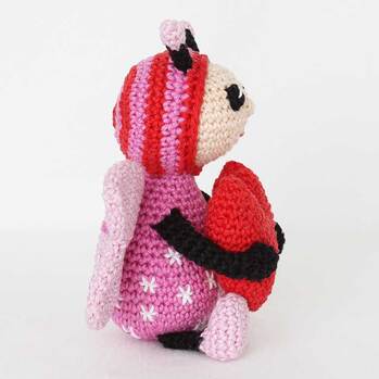 Picture of crochet love bug right side