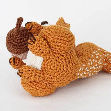 Picture of crochet squirrel base