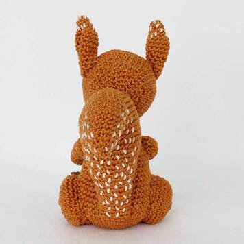 Picture of back view of crochet squirrel