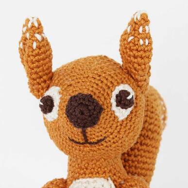 Picture of crochet squirrel face detail
