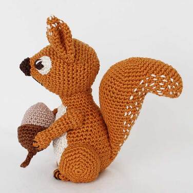 Picture of crochet squirrel left side