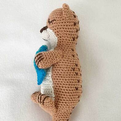 Picture of Left Hand Side of Crochet Otter
