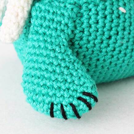 Picture of Front Flipper of amigurumi crochet Walrus