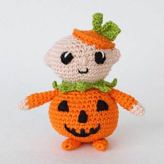 Picture of Crochet Pumpkin - front