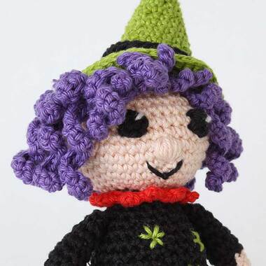 Picture of crochet witch, face detail