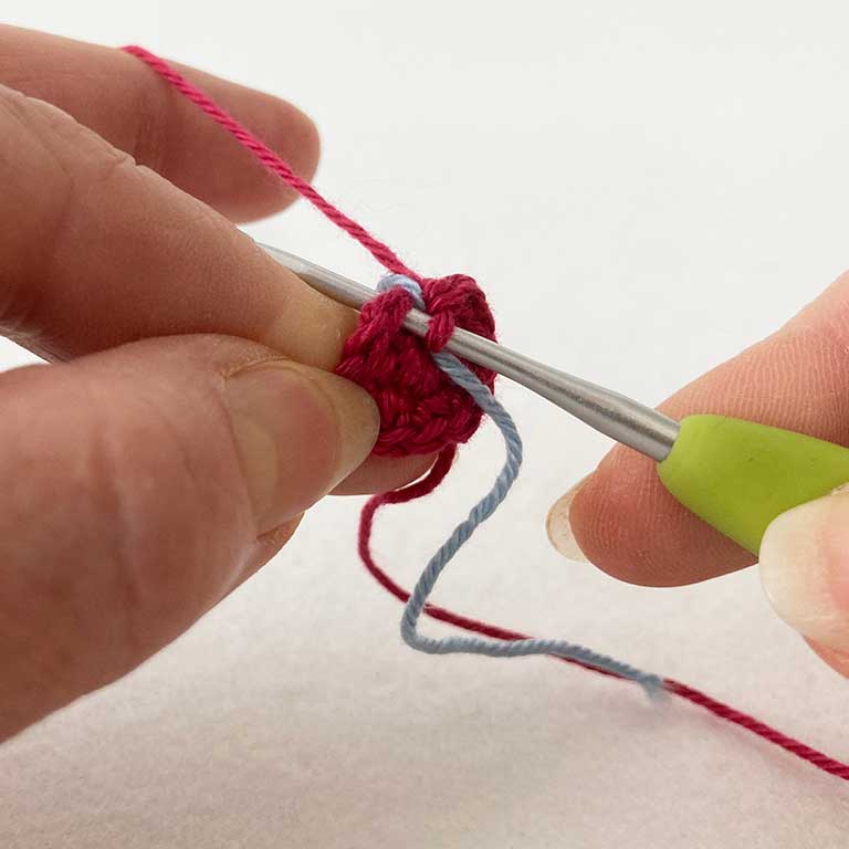 TWO GAME-CHANGING WAYS to Crochet in the Round, Running Markers